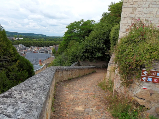 Exploring Château de Chinon