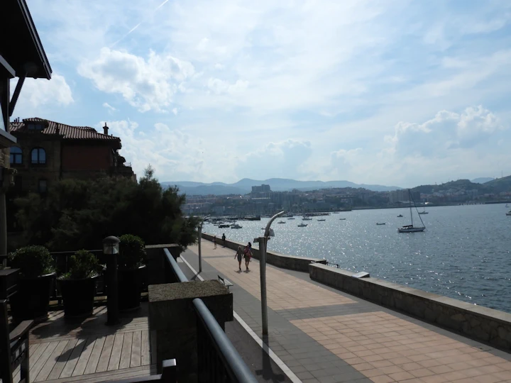 Paseo del Muelle de Las Arenas