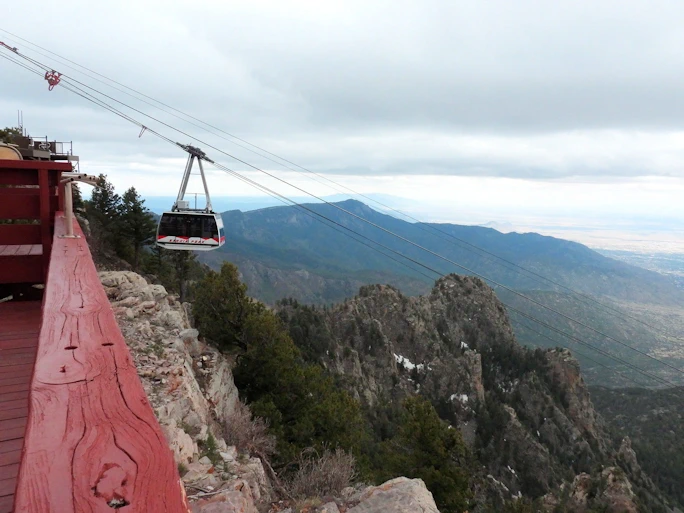 Cable Car Arrival