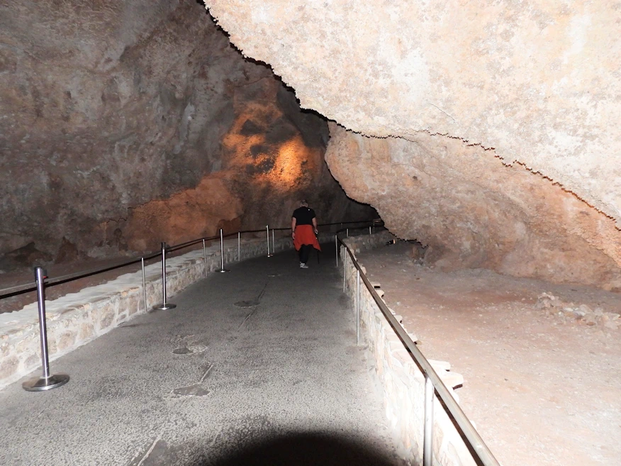 Big Room Trail outside Elevator