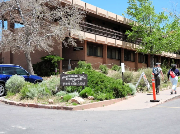 Grand Canyon Visit: Thunderbird Lodge