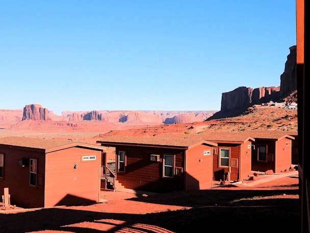 Monument Valley: Next Row of Cabins
