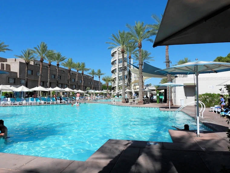 Paradise Pool