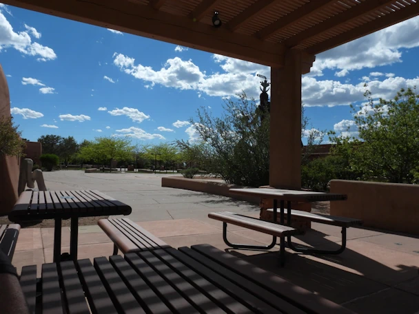 Museum of Indian Arts and Culture: Museum Shady Spot to relax at