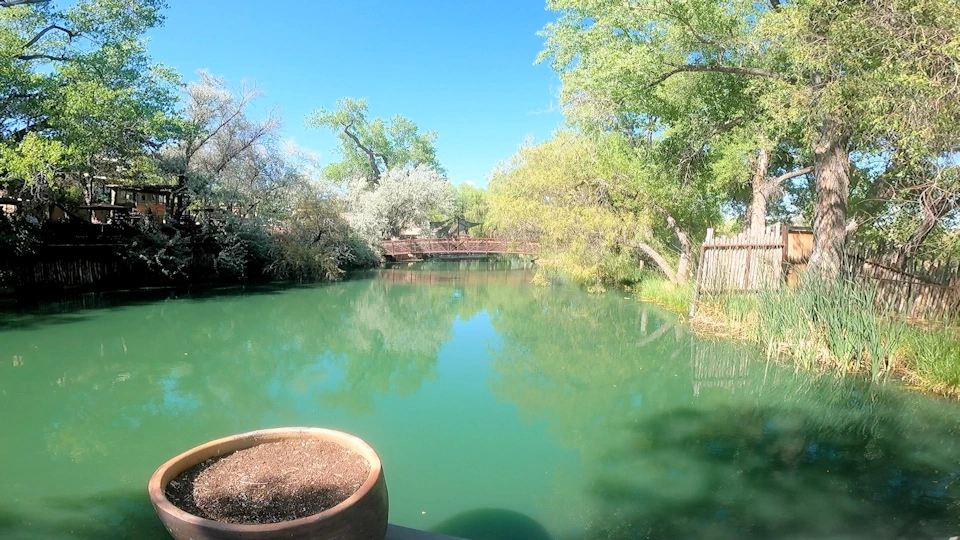 Ojo Spa & Resort: Bridge over the Pond