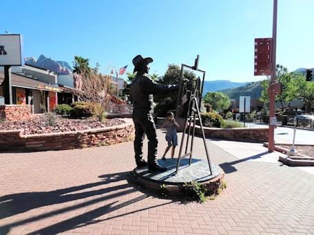 Sedona Canyon, AZ: Cowboy Painter Sculpture
